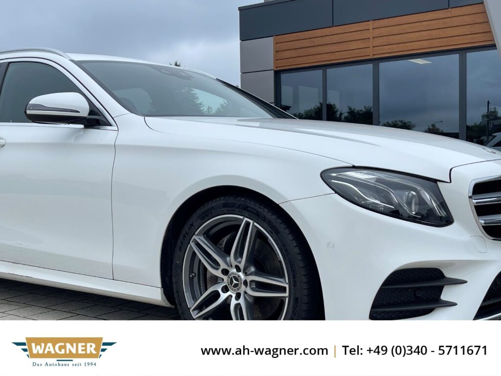 Mercedes-Benz E 220 T AMG-Paket SHZ LED Scheckheft